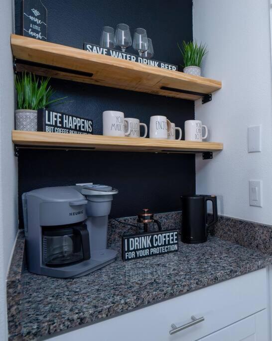 Modern Oasis! 3Br Townhouse In A Lagoon Community ウェスレイ・チャペル エクステリア 写真